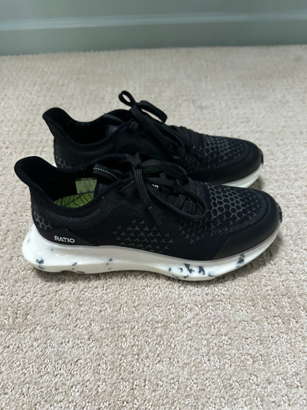 Ratio Camino:01 Running Shoes – Women’s Size 9 – Black – Worn Once